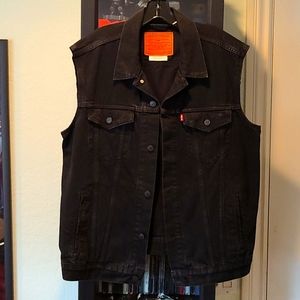 Levis Premium Trucker Vest